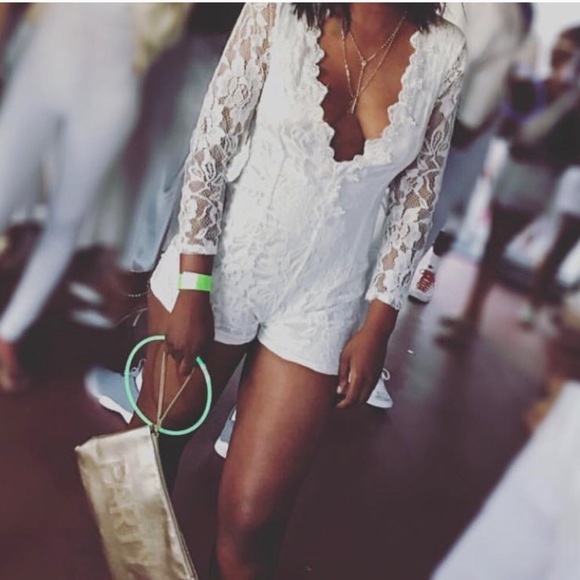 White lace, deep plunge, shorts romper - Picture 3 of 3